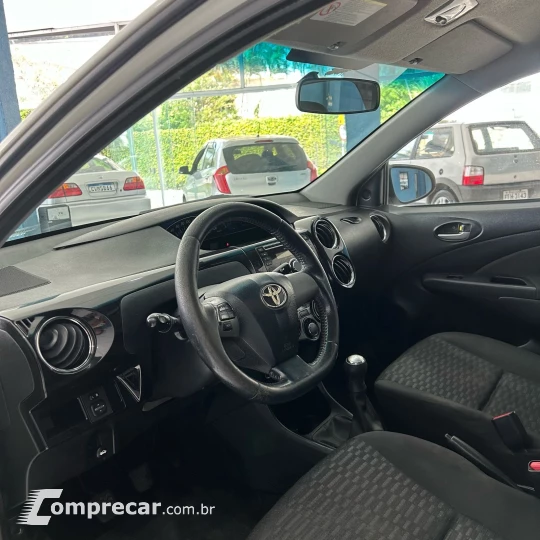 ETIOS 1.5 X Sedan 16V