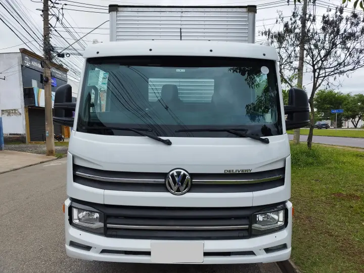 Delivery Express+ 2.8 Prime + Baú Facchini