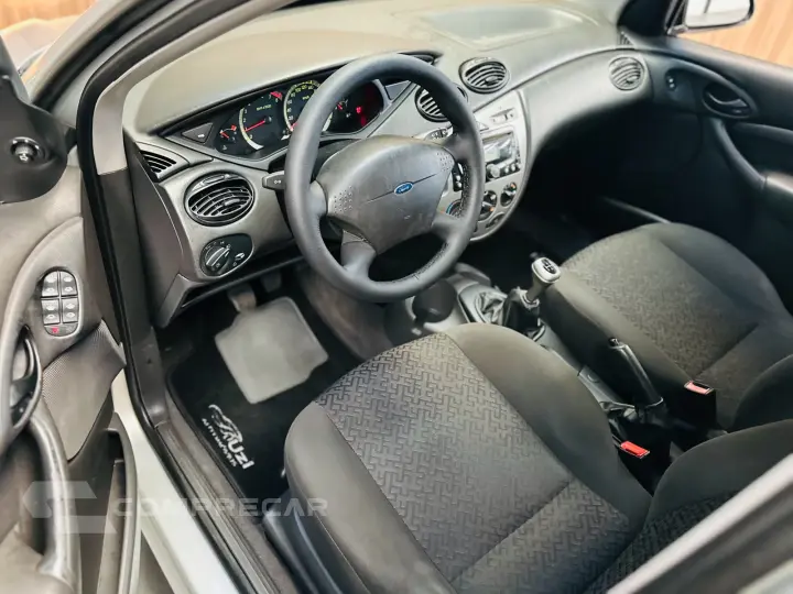 FOCUS 1.6 GLX Sedan 16V