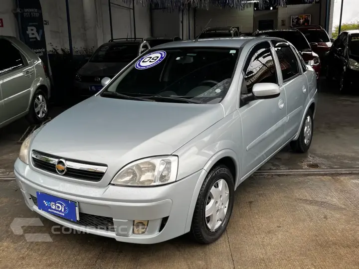 CORSA 1.4 MPFI Premium Sedan 8V
