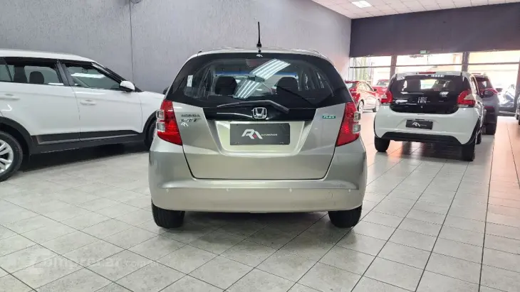 Fit LX 1.4/ 1.4 Flex 8V/16V 5p Mec.