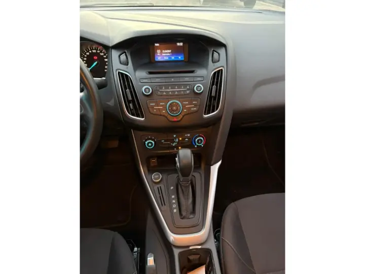 FOCUS 2.0 SE FASTBACK 16V FLEX 4P POWERSHIFT