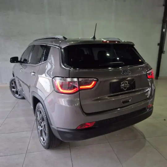 COMPASS LONGITUDE 2.0 4x2 Flex 16V Aut.