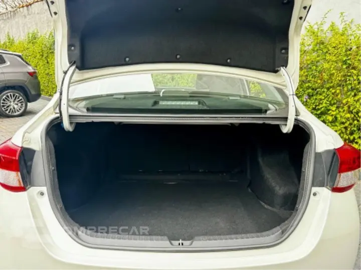 YARIS 1.5 16V FLEX SEDAN XL PLUS TECH MULTIDRIVE