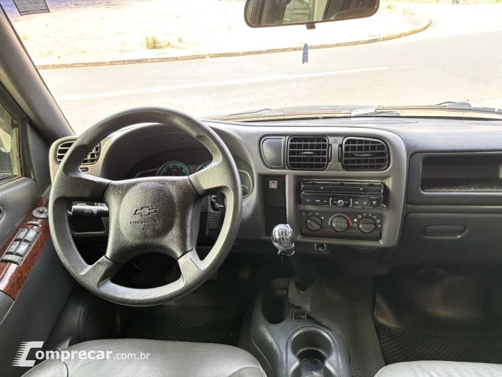S10 2.4 MPFI Executive 4X2 CD 8V
