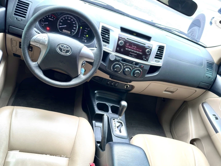 HILUX SW4 2.7 SR 7 LUGARES 4X2 16V FLEX 4P AUTOMÁTICO