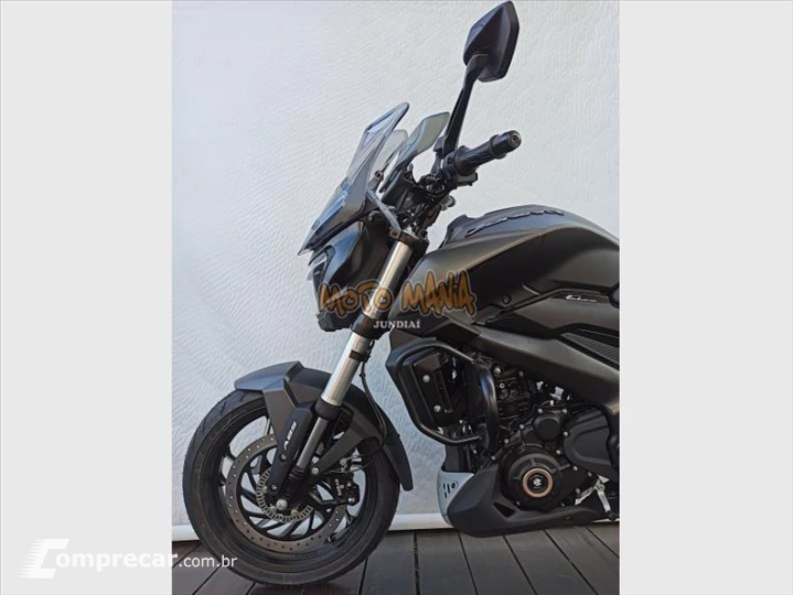 DOMINAR 400