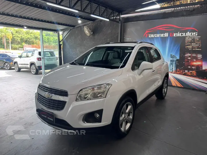 Tracker 1.8 LTZ com teto solar