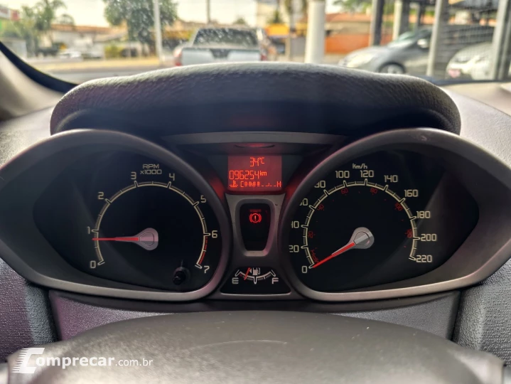 FIESTA 1.6 SE SEDAN 16V FLEX 4P MANUAL
