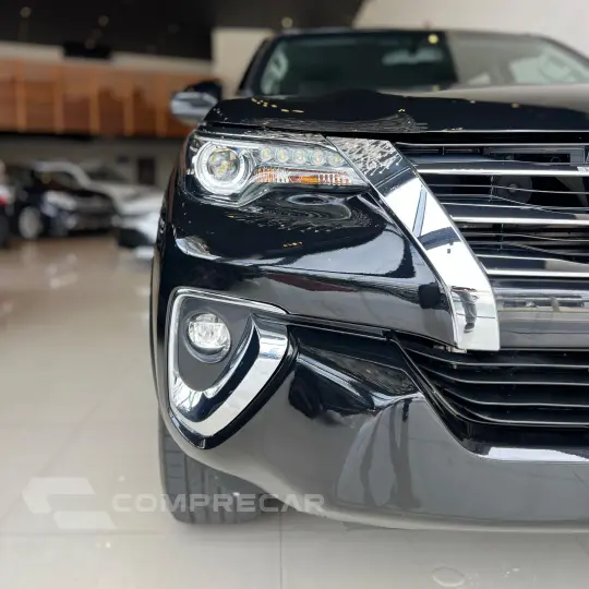 HILUX SW4 2.8 SRX 4X4 7 Lugares 16V Turbo Intercooler