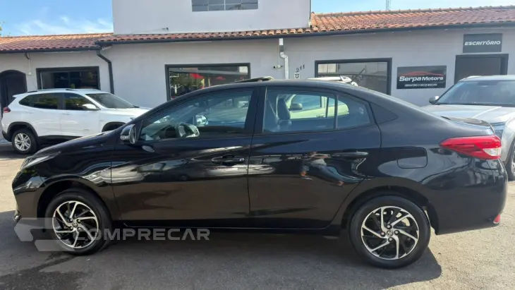 Yaris Sedan 1.5 16V 4P FLEX XLS MULTIDRIVE AUTOMÁTICO CVT