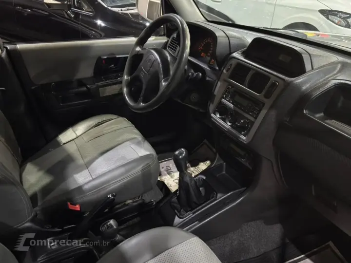 PAJERO TR4 2.0 4X4 16V 131CV GASOLINA 4P MANUAL