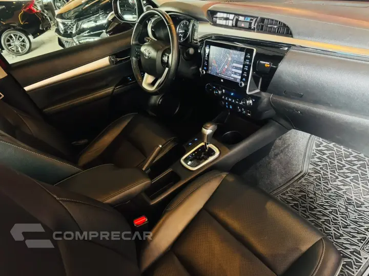 HILUX 2.8 D-4D TURBO DIESEL CD SRX 4X4 AUTOMÁTICO