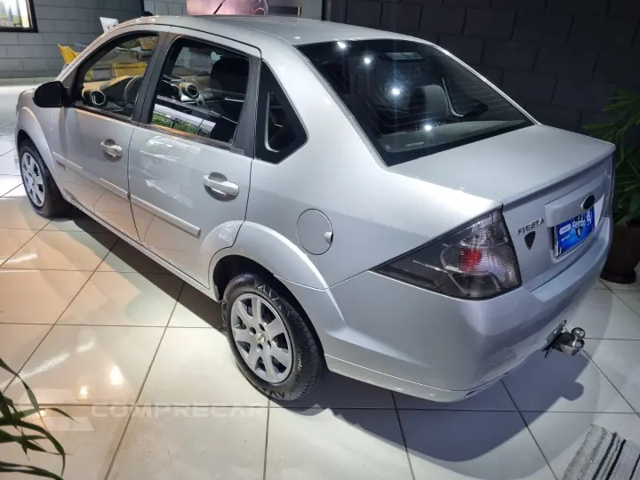 FIESTA 1.6 MPI Class Sedan 8V