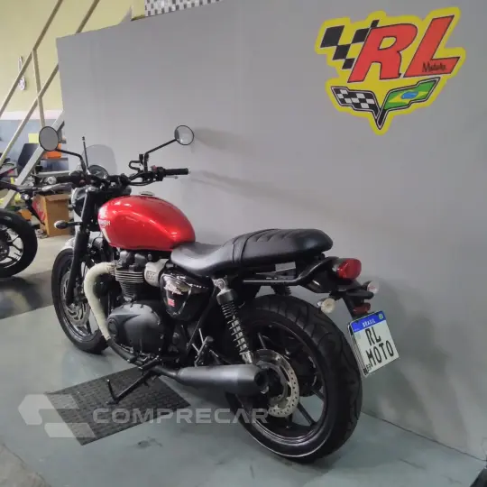 STREET TWIN 900