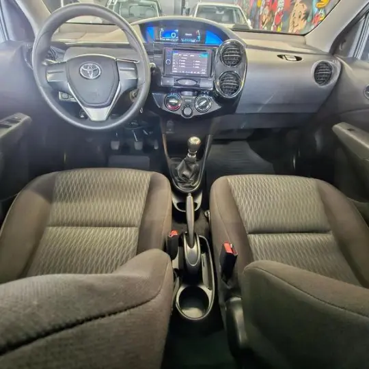 ETIOS HB X 13L MT