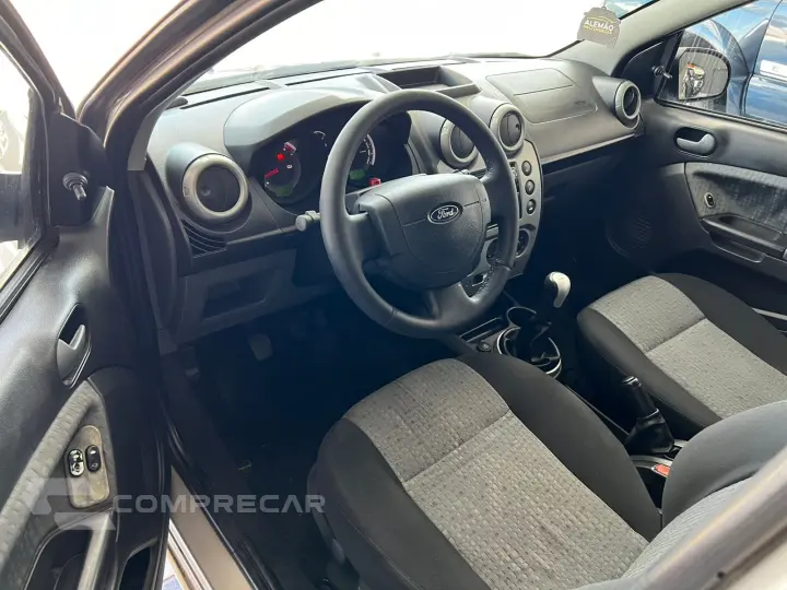 FIESTA 1.6 MPI Class Sedan 8V