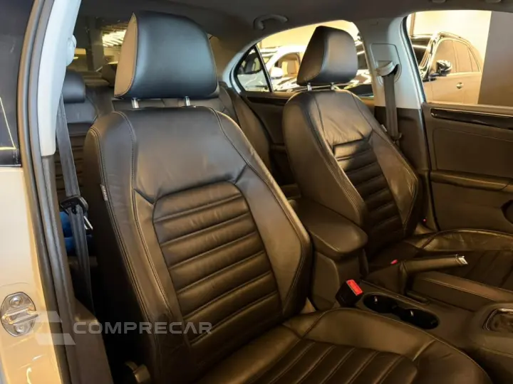 JETTA 2.0 TSI HIGHLINE 211CV GASOLINA 4P TIPTRONIC