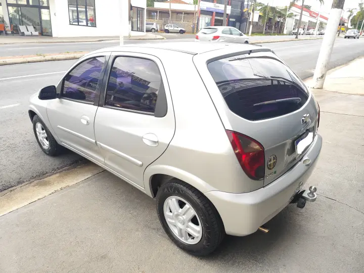 CELTA 1.0 MPFI LT 8V