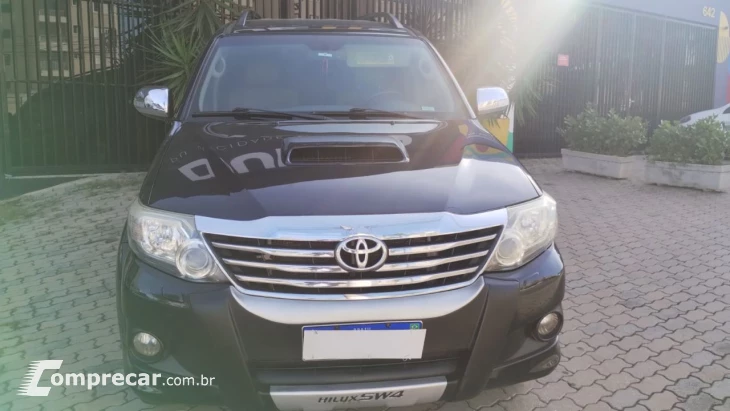 Hilux SW4 3.0 16V 4P SRV 4X4 7 LUGARES TURBO DIESEL AUTOMÁTI