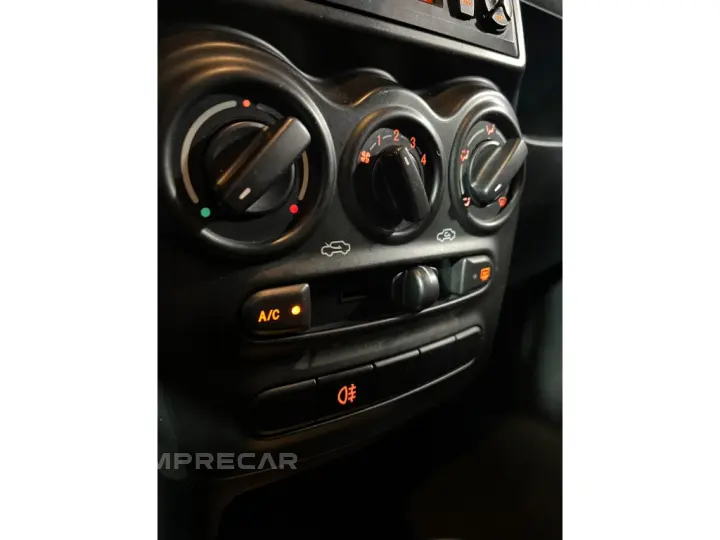 QQ 1.0 MPFI LOOK 12V FLEX 4P MANUAL