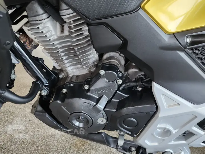 CB 300F