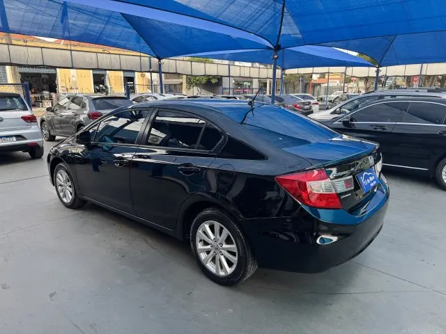 CIVIC - 1.8 LXS 16V 4P AUTOMÁTICO