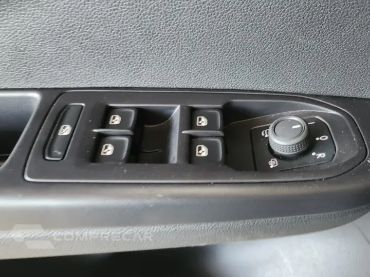 TAOS 1.4 250 TSI TOTAL FLEX HIGHLINE AUTOMÁTICO