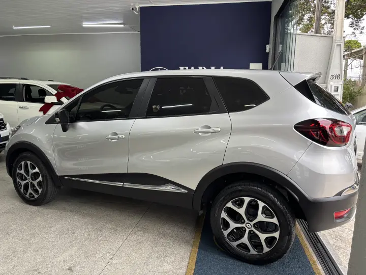 CAPTUR Intense 2.0 16V Flex 5p Aut.