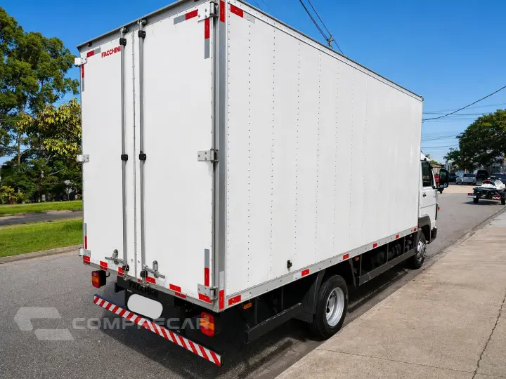 8-160 E Delivery 2p (diesel)(E5)