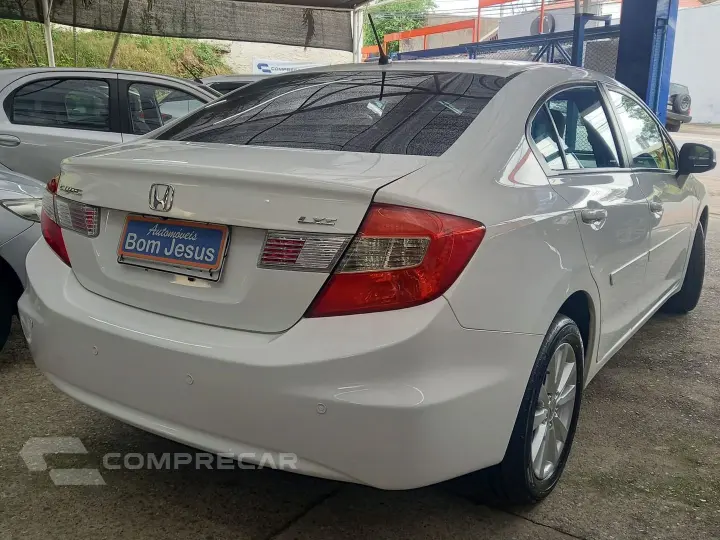 Civic 1.8 Lxs 16V Flex 4P Automático