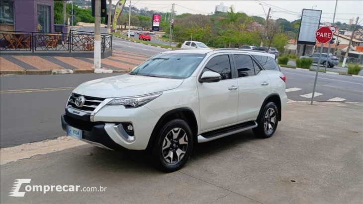 HILUX SW4 2.8 SRX Diamond 4X4 7 Lugares 16V Turbo Intercoole