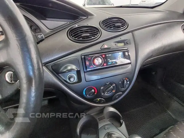 FOCUS HATCH - 1.6 8V 4P MANUAL