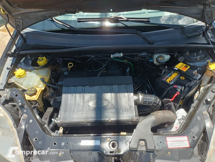 FIESTA 1.6 Rocam SE Plus Sedan 8V