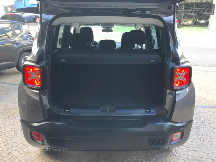 Renegade 1.8 16V Flex 4P Automático