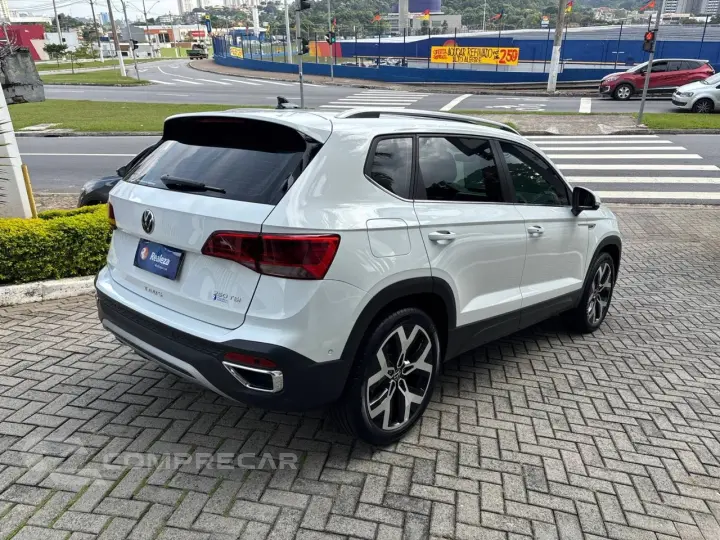 TAOS Highline 1.4 250 TSI Flex Aut.
