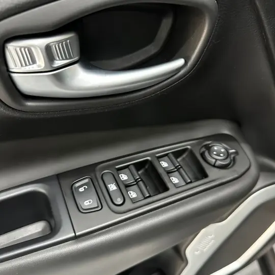 Renegade Longitude 1.8 4x2 Flex 16V Aut.