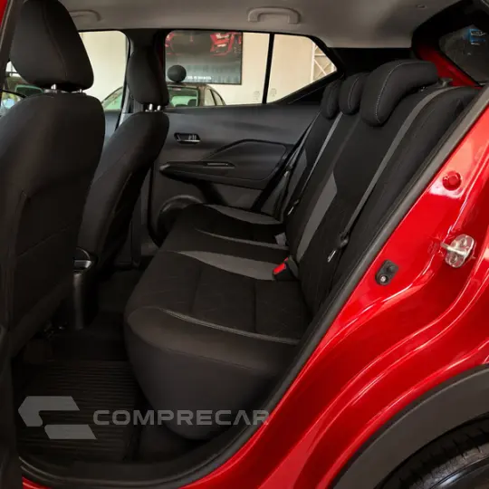KICKS SV CVT