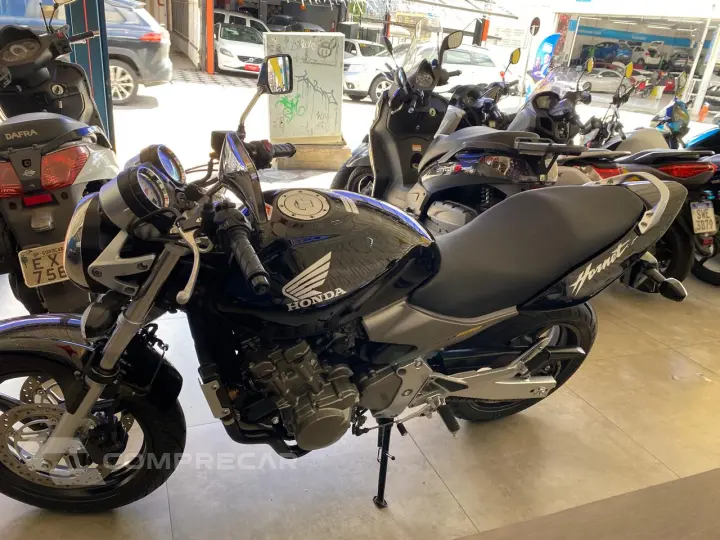 CB 600F HORNET