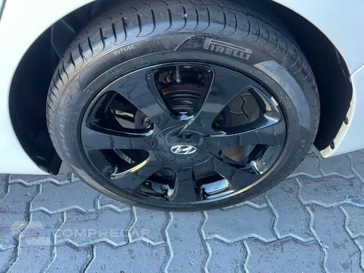 Elantra GLS 1.8 16V Aut.