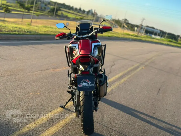 CRF 1100L