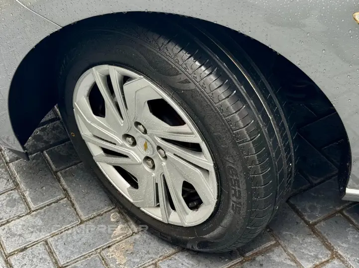 ONIX 1.0 Turbo LT
