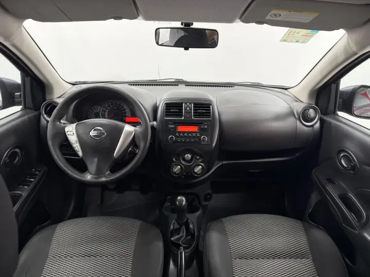 VERSA 1.0 12V FlexStart 4p Mec.