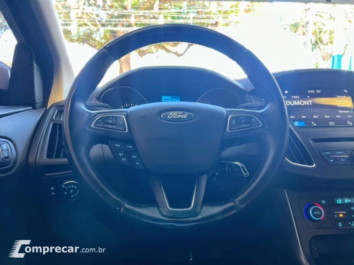 FOCUS 2.0 SE Fastback 16V