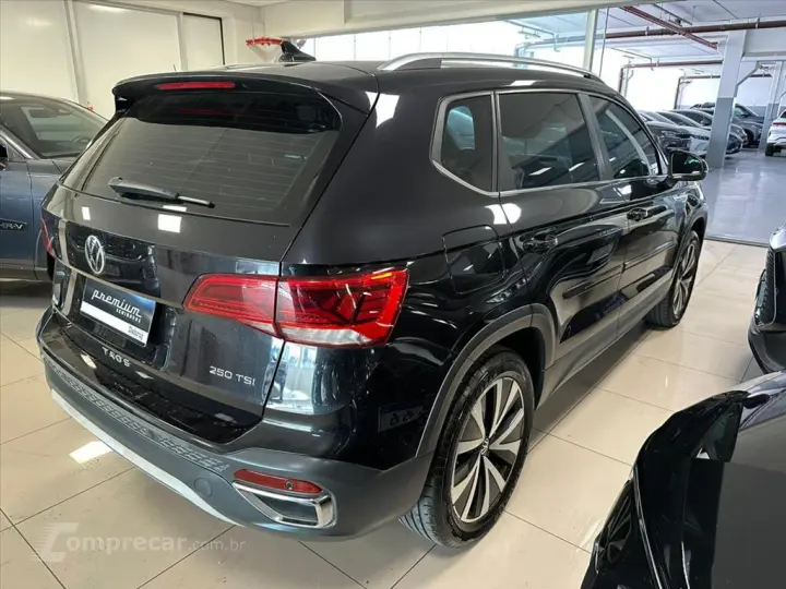TAOS 1.4 250 TSI TOTAL FLEX HIGHLINE AUTOMÁTICO