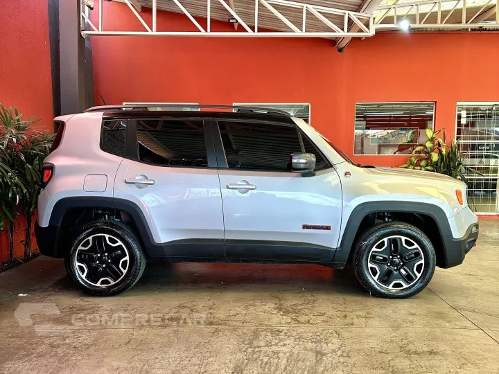 RENEGADE 2.0 16V TURBO DIESEL TRAILHAWK 4P 4X4 AUTOMÁTICO