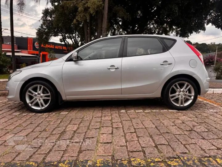 i30 2.0 16V 145cv 5p Mec.