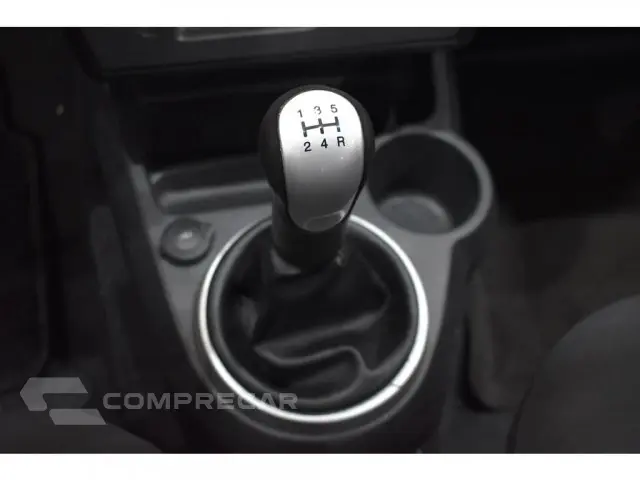 FIESTA SEDAN - 1.6 ROCAM SEDAN 8V 4P MANUAL