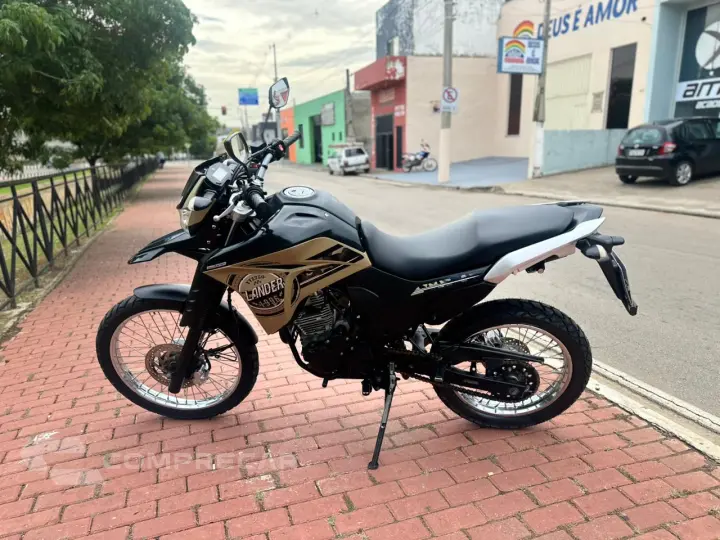 XTZ 250 LANDER