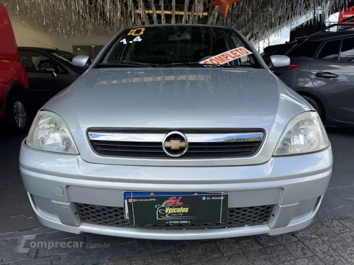 CORSA 1.4 MPFI Premium Sedan 8V